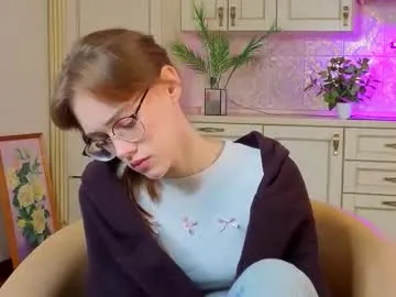 SashaVaughn – webcam model profile photo Image 3