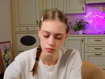 SashaVaughn – webcam model profile photo Image 4