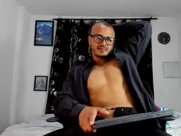 alex_islive – webcam model profile photo Image 17