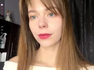 blondalina – webcam model profile photo Image 4