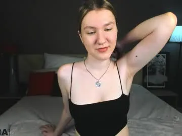 BritishBlondeBabydoll – webcam model profile photo Image 3