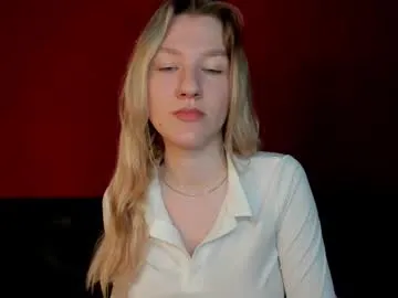 BritishBlondeBabydoll – webcam model profile photo Image 7