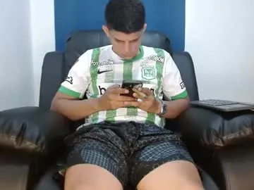 KateDivineUK – webcam model profile photo Image 3