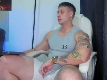 SheOnShe – webcam model profile photo Image 10