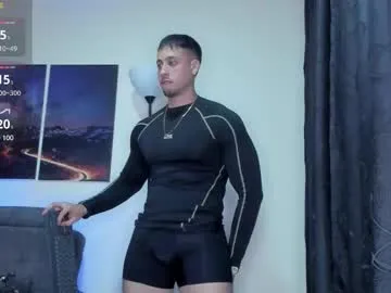 SheOnShe – webcam model profile photo Image 4