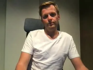 SelennaMoon – webcam model profile photo Image 17