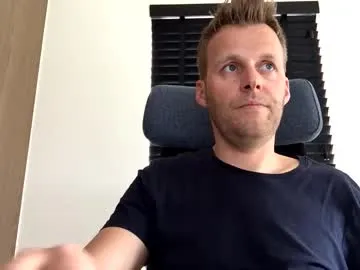 SelennaMoon – webcam model profile photo Image 2