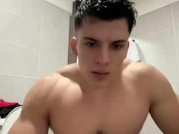 luciancrowe – webcam model profile photo Image 10