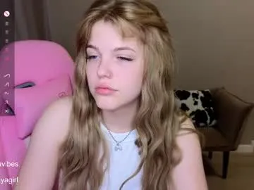 maya_blonde18 Image 2