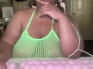 KrissyQueen – webcam model profile photo Image 11