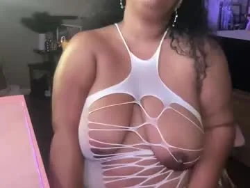 KrissyQueen – webcam model profile photo Image 7