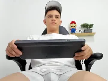 ConstansBlonde – webcam model profile photo Image 19