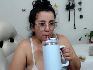 British_EmJess – webcam model profile photo Image 13