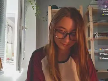 KamaFeels – webcam model profile photo Image 4