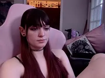 KrissyQueen – webcam model profile photo Image 14