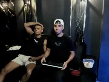 kinkyhousexxx – webcam model profile photo Image 11