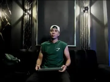 kinkyhousexxx – webcam model profile photo Image 14