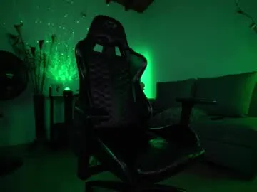 LoraDevine – webcam model profile photo Image 10