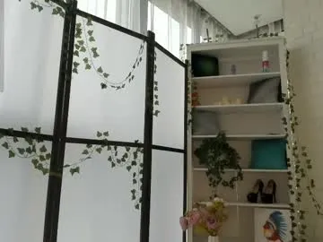 SofiaSins – webcam model profile photo Image 3