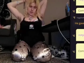 _your_fenka_ – webcam model profile photo Image 17