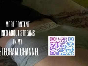 UKRaunchyRobyn – webcam model profile photo Image 11