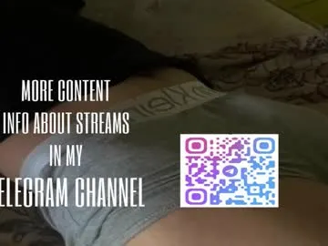 UKRaunchyRobyn – webcam model profile photo Image 13