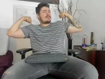 reeves_bae – webcam model profile photo Image 11