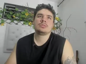 reeves_bae – webcam model profile photo Image 15