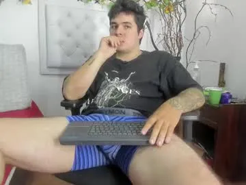 reeves_bae – webcam model profile photo Image 17