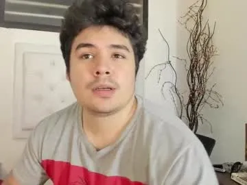 reeves_bae – webcam model profile photo Image 3