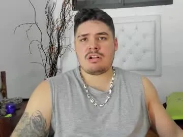 reeves_bae – webcam model profile photo Image 9