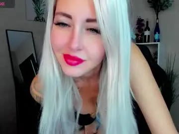 AmberCroft – webcam model profile photo Image 14