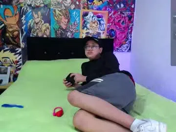 UKRaunchyRobyn – webcam model profile photo Image 3