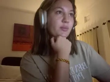 British_EmJess – webcam model profile photo Image 14