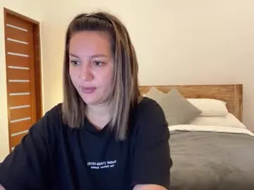 British_EmJess – webcam model profile photo Image 15