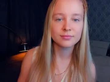 Lea7neco – webcam model profile photo Image 2