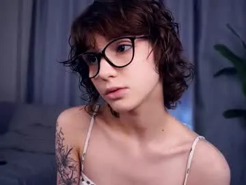 Olivija2020 – webcam model profile photo Image 10