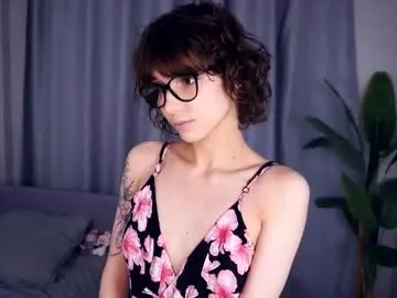 Olivija2020 – webcam model profile photo Image 11