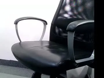 UKRaunchyRobyn – webcam model profile photo Image 4