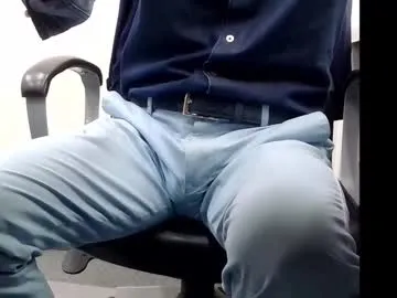 UKRaunchyRobyn – webcam model profile photo Image 5