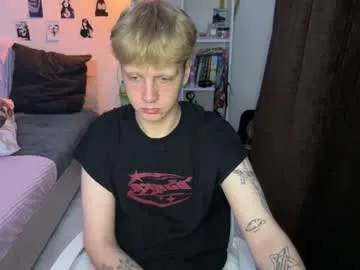 AntonioWest – webcam model profile photo Image 11