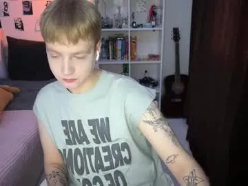 AntonioWest – webcam model profile photo Image 19