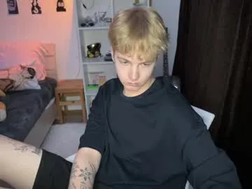 AntonioWest – webcam model profile photo Image 7