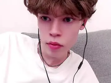 kinkyhousexxx – webcam model profile photo Image 3