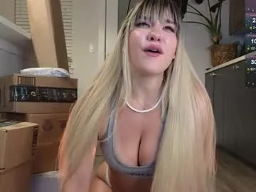 SashaVaughn – webcam model profile photo Image 15