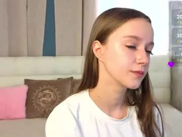 MarilynRainbow – webcam model profile photo Image 2