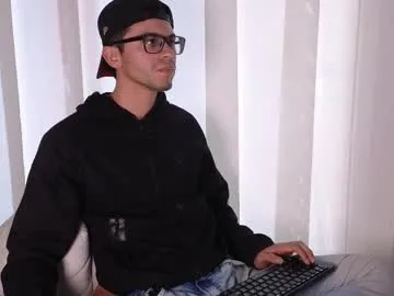 Micky_Muffin – webcam model profile photo Image 19