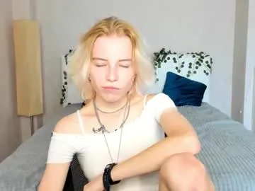 ReginaShine – webcam model profile photo Image 4