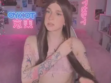 UKRaunchyRobyn – webcam model profile photo Image 10