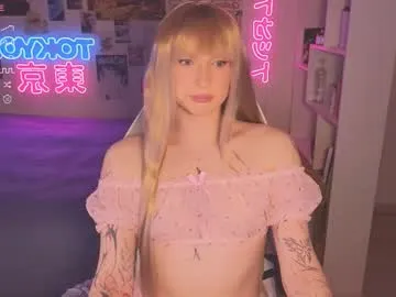 UKRaunchyRobyn – webcam model profile photo Image 16